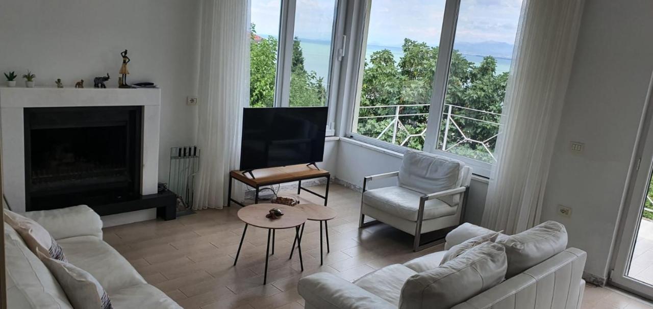 Shiroka Lake Home Екстериор снимка